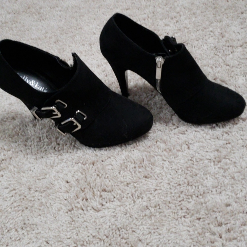 Shootied - Picture 2 of 4